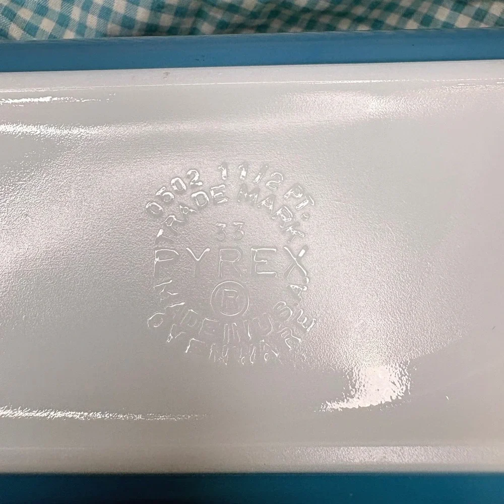 Vintage Pyrex 502-B Blue Refrigerator Dish with 502C-Glass Lid